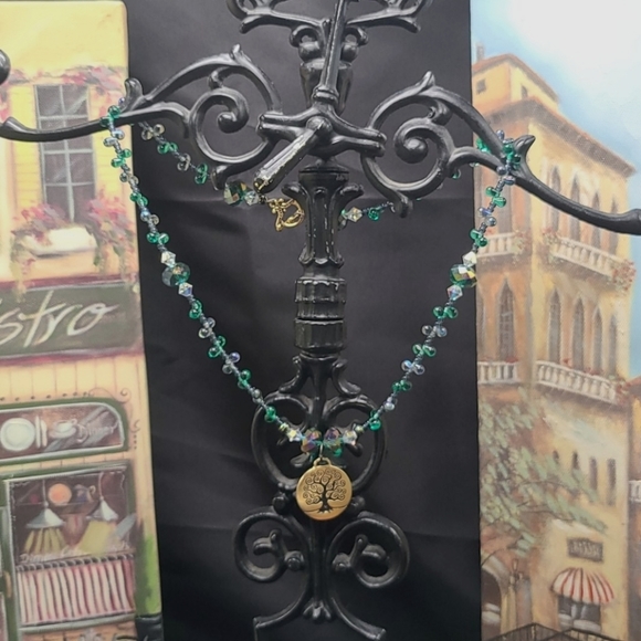 Tree of Life Pendant Green Glass Beaded Necklace - Picture 14 of 14